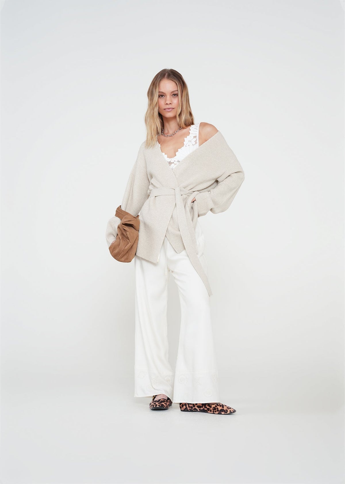 Pantalón Wide Leg con bordado marino - Crudo 14_432H344_CRU110605_3